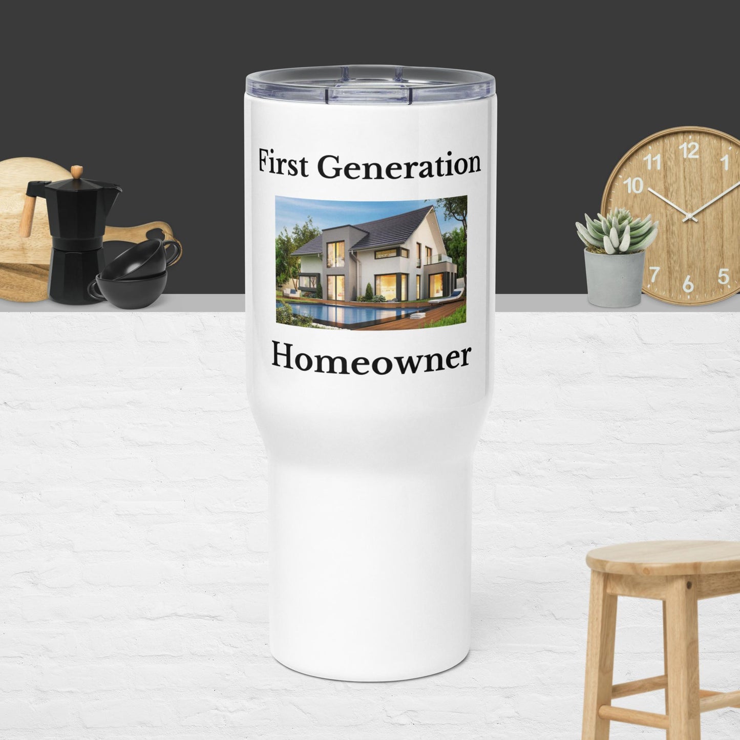 Travel mug with a handle